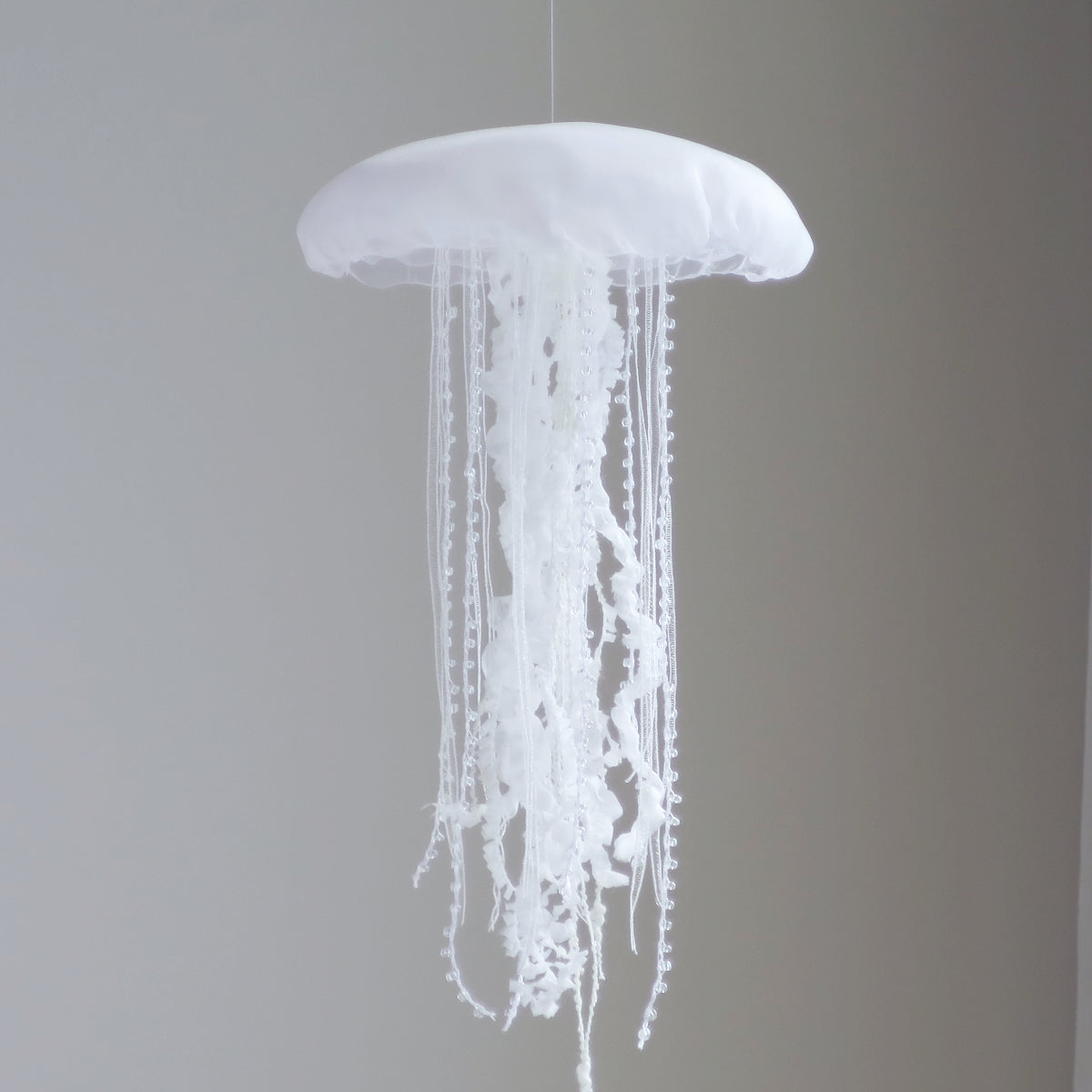 海の結晶クラゲ [ White ] (1pc) – Yuragi