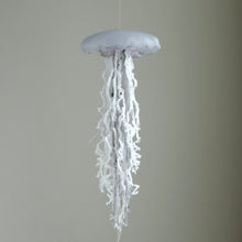 Load image into Gallery viewer, 【一点もの】010「今 ただそこに そのままで」 (size: M) One-of-a-kind Jellyfish 010
