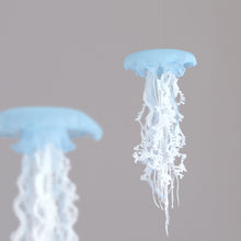 이미지를 갤러리 뷰어에 로드 , 青い小さなクラゲ モビール インテリア