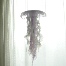 Load image into Gallery viewer, 【一点もの】012「空想と現実の間に住む紫クラゲ」 (size: M-wide) One-of-a-kind Jellyfish 012