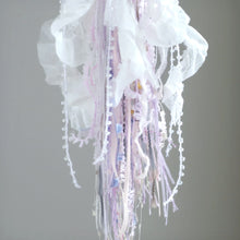Load image into Gallery viewer, 【一点もの】012「空想と現実の間に住む紫クラゲ」 (size: M-wide) One-of-a-kind Jellyfish 012