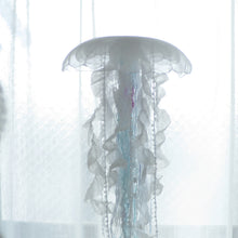 Load image into Gallery viewer, 【一点もの】008「空想と現実の間に住む白クラゲ」 (size: M-wide) One-of-a-kind Jellyfish 008