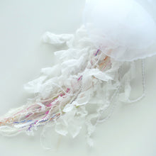 将图片加载到图库查看器，043【一点もの】「空想と現実の間に住む白クラゲ」 (size: M-wide) One-of-a-kind Jellyfish 043
