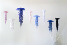 이미지를 갤러리 뷰어에 로드 , 042【一点もの】「空想と現実の間に住む青クラゲ」 (size: M-wide) One-of-a-kind Jellyfish 042
