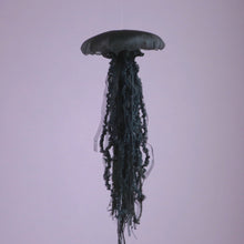 이미지를 갤러리 뷰어에 로드 , 044【一点もの】「一年に一度だけ会えるクラゲ」黒 (size: M) One-of-a-kind Jellyfish 044
