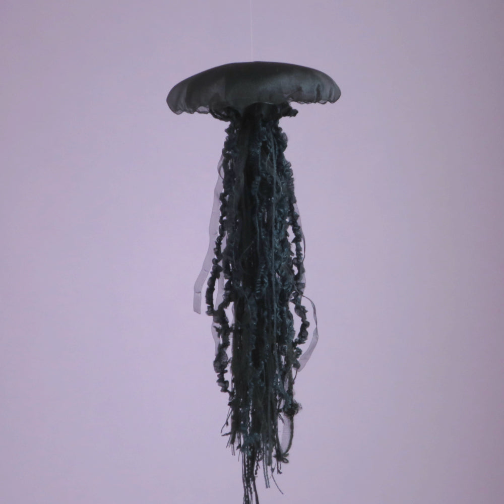 044【一点もの】「一年に一度だけ会えるクラゲ」黒 (size: M) One-of-a-kind Jellyfish 044