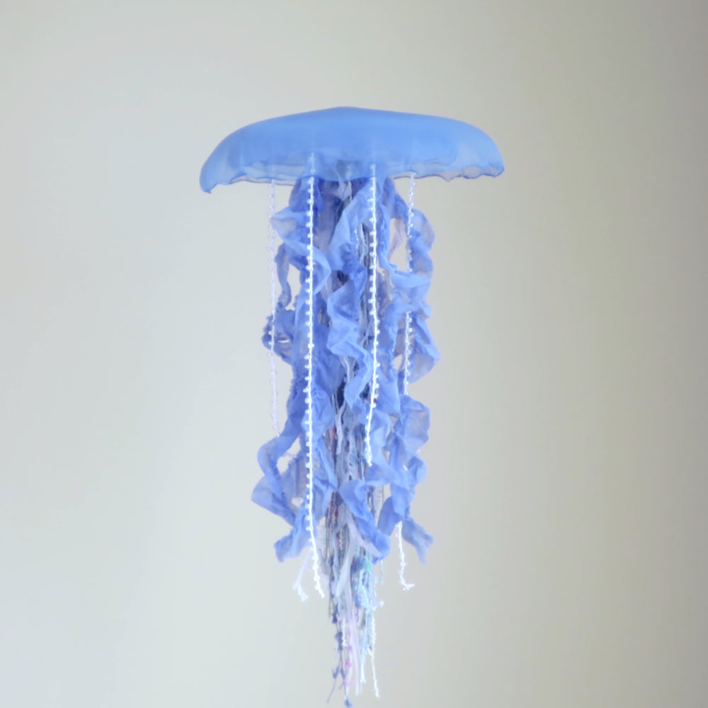 042【一点もの】「空想と現実の間に住む青クラゲ」 (size: M-wide) One-of-a-kind Jellyfish 042
