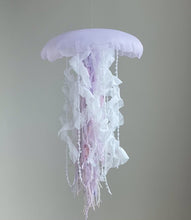 Load and play video in Gallery viewer, 【一点もの】012「空想と現実の間に住む紫クラゲ」 (size: M-wide) One-of-a-kind Jellyfish 012
