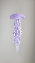 Load and play video in Gallery viewer, 048【一点もの】「大切なこと以外 気にしないクラゲ」 (size: M) One-of-a-kind Jellyfish 048
