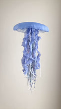 Load and play video in Gallery viewer, 042【一点もの】「空想と現実の間に住む青クラゲ」 (size: M-wide) One-of-a-kind Jellyfish 042
