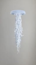 Load and play video in Gallery viewer, 040【一点もの】「幸せを知っている水玉クラゲ」(size: M) One-of-a-kind Jellyfish 040
